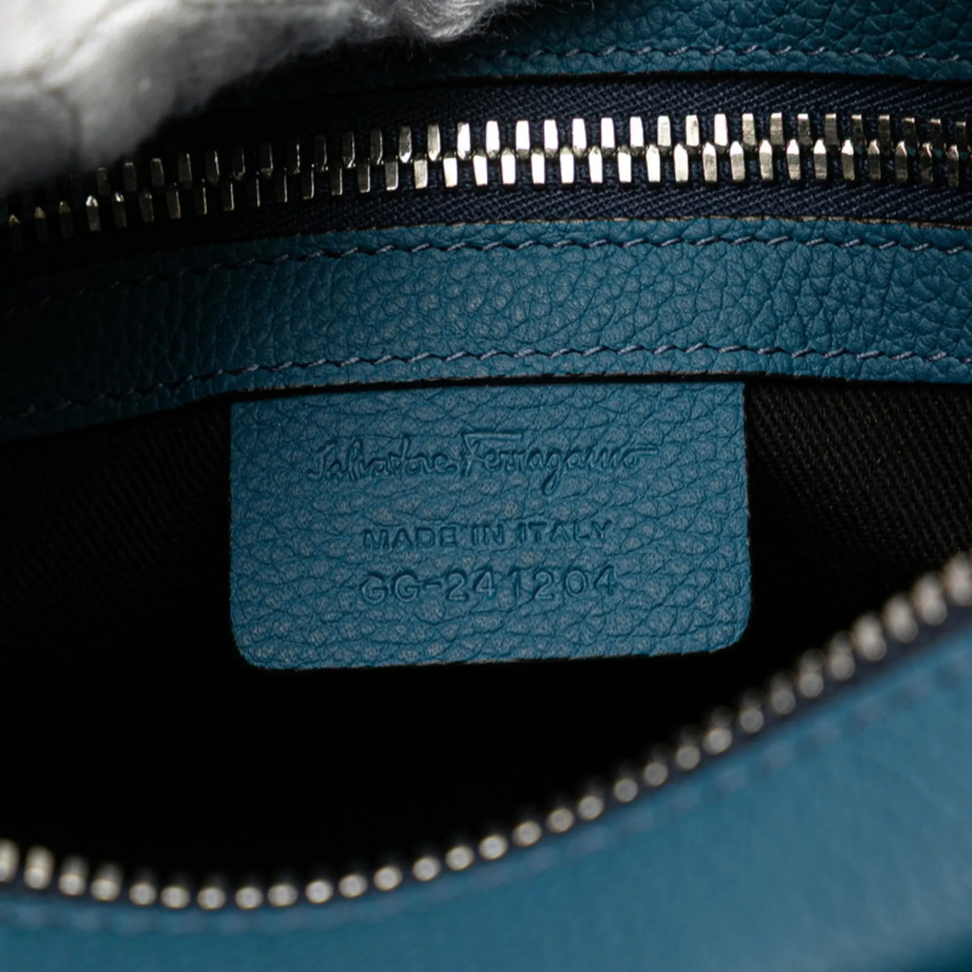 SALVATORE FERRAGAMO Blue Leather Shoulder Bag