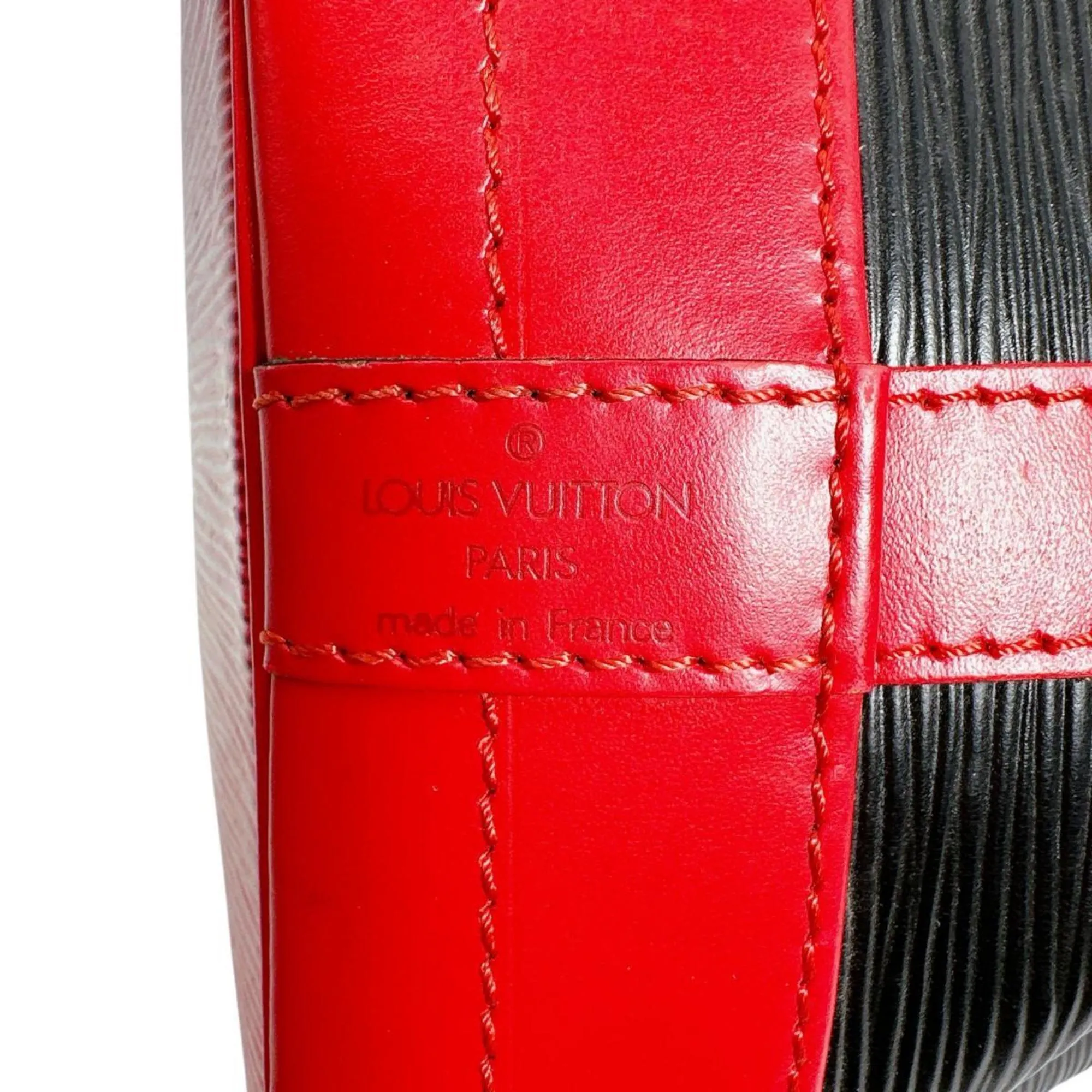 LOUIS VUITTON Black Leather Shoulder Bag