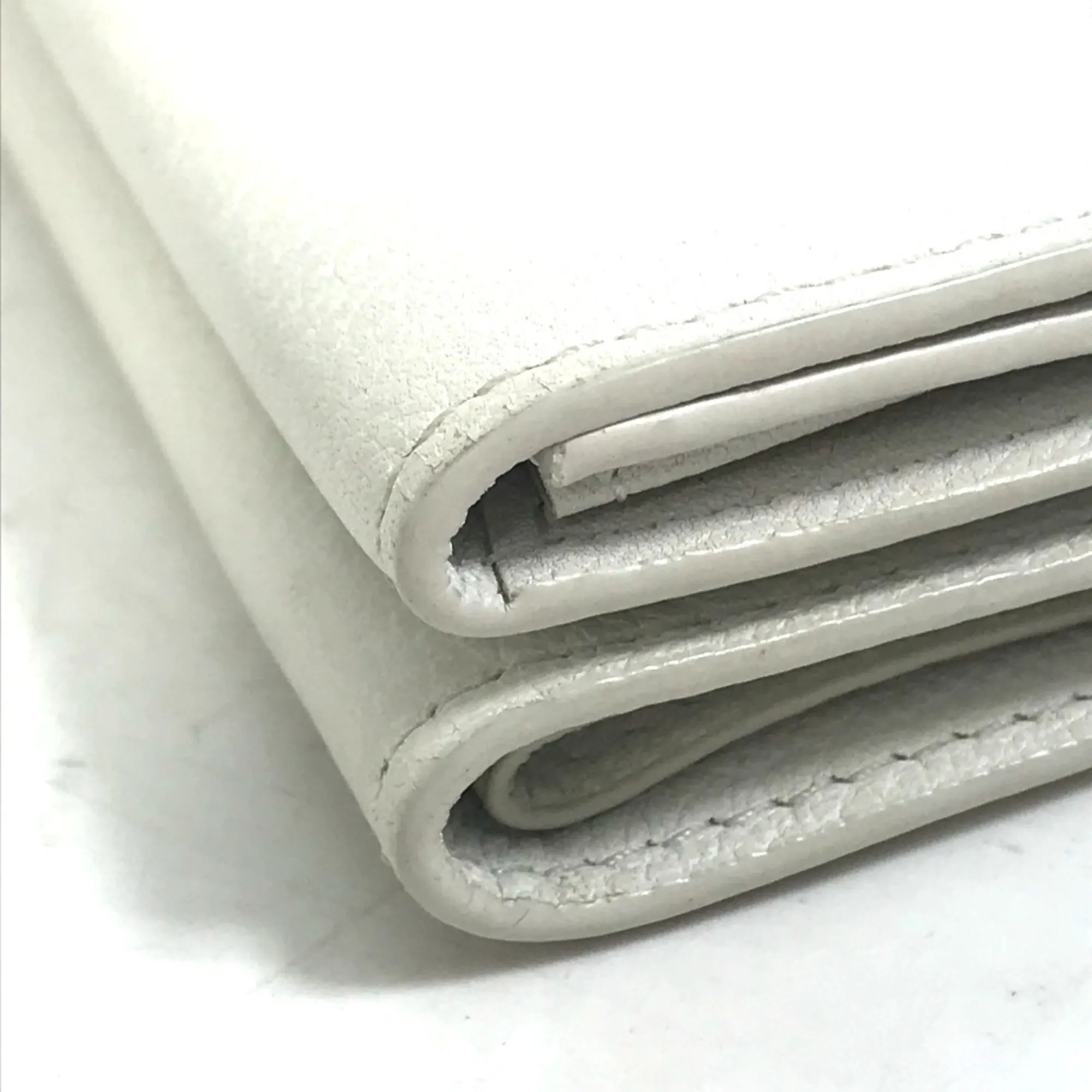 LOUIS VUITTON White Leather Wallet