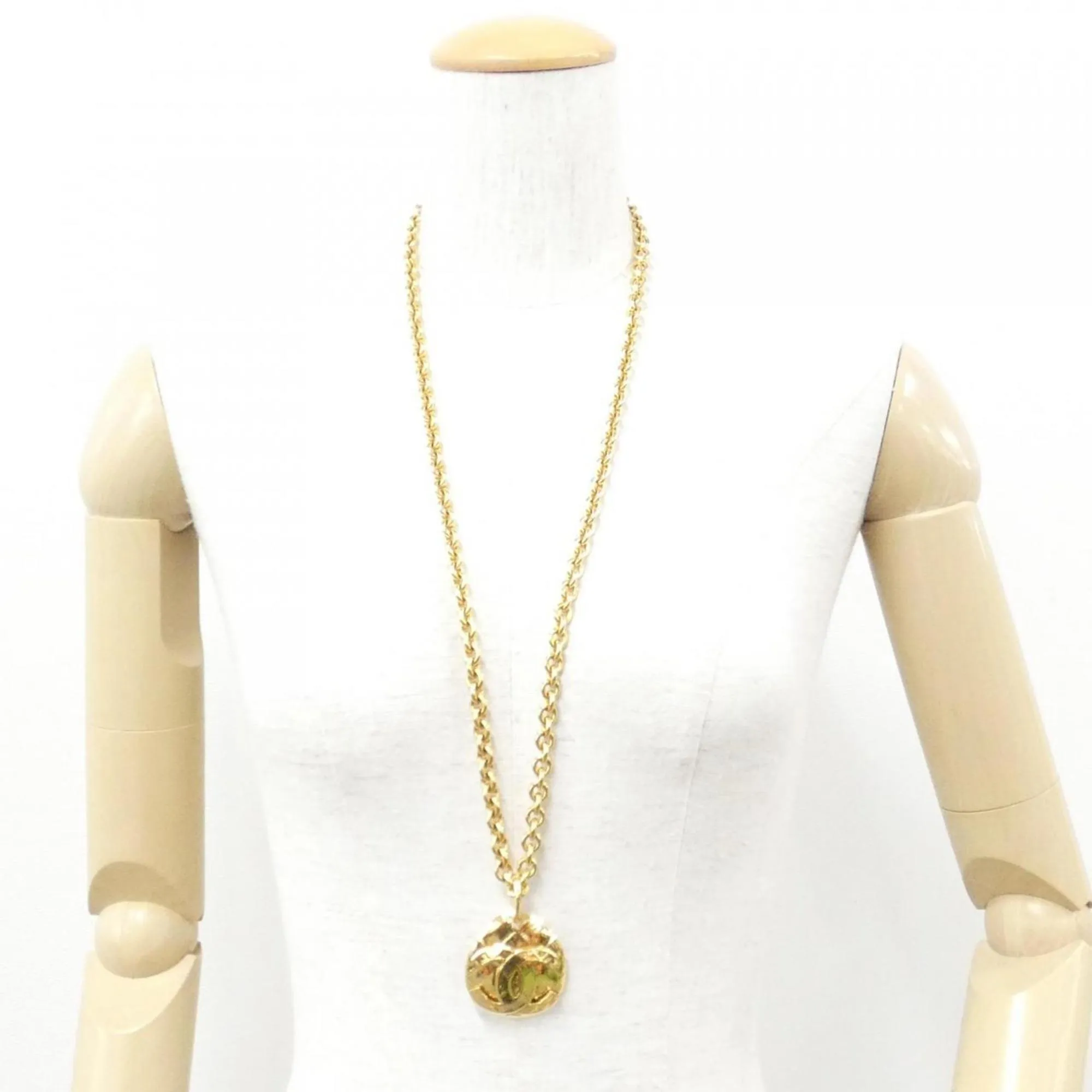 CHANEL Gold Necklace