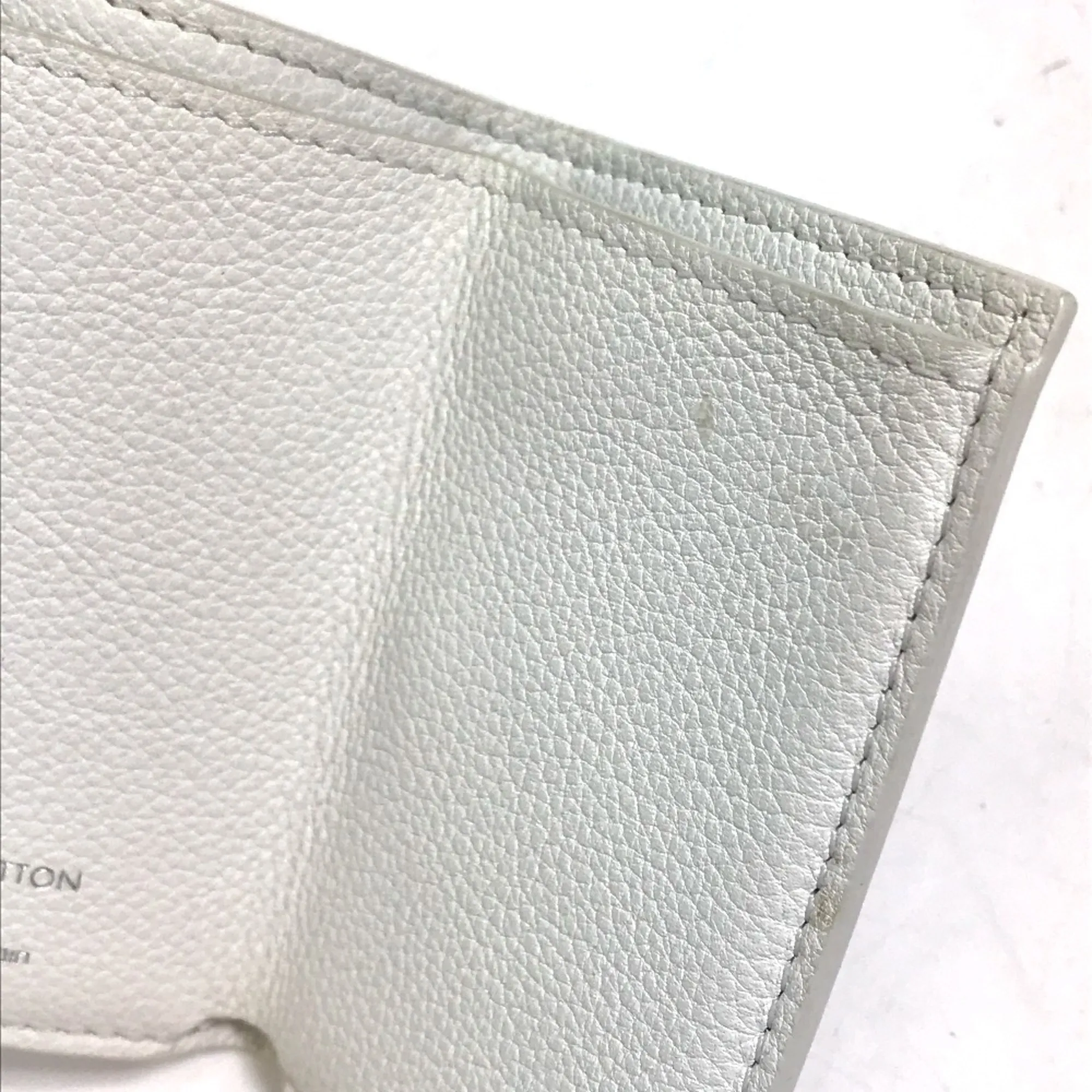 LOUIS VUITTON White Leather Wallet