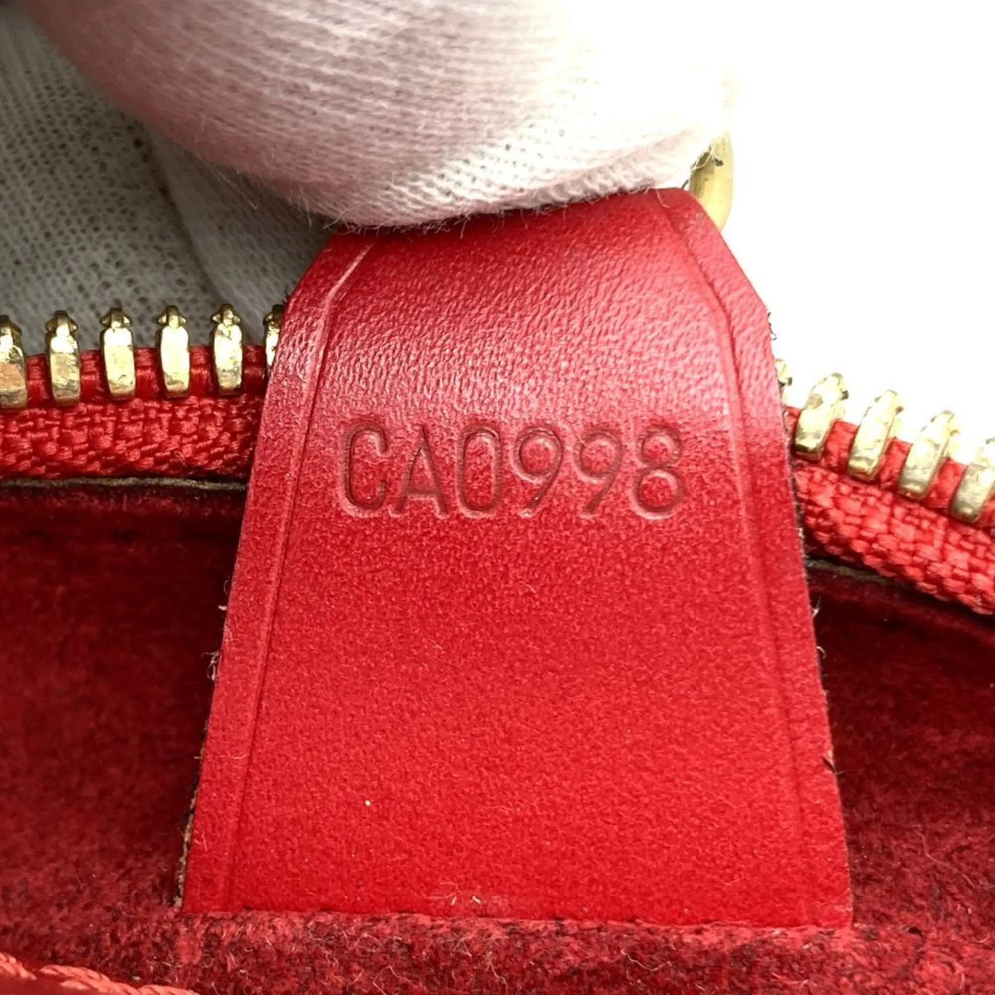 LOUIS VUITTON Red Leather Shoulder Bag