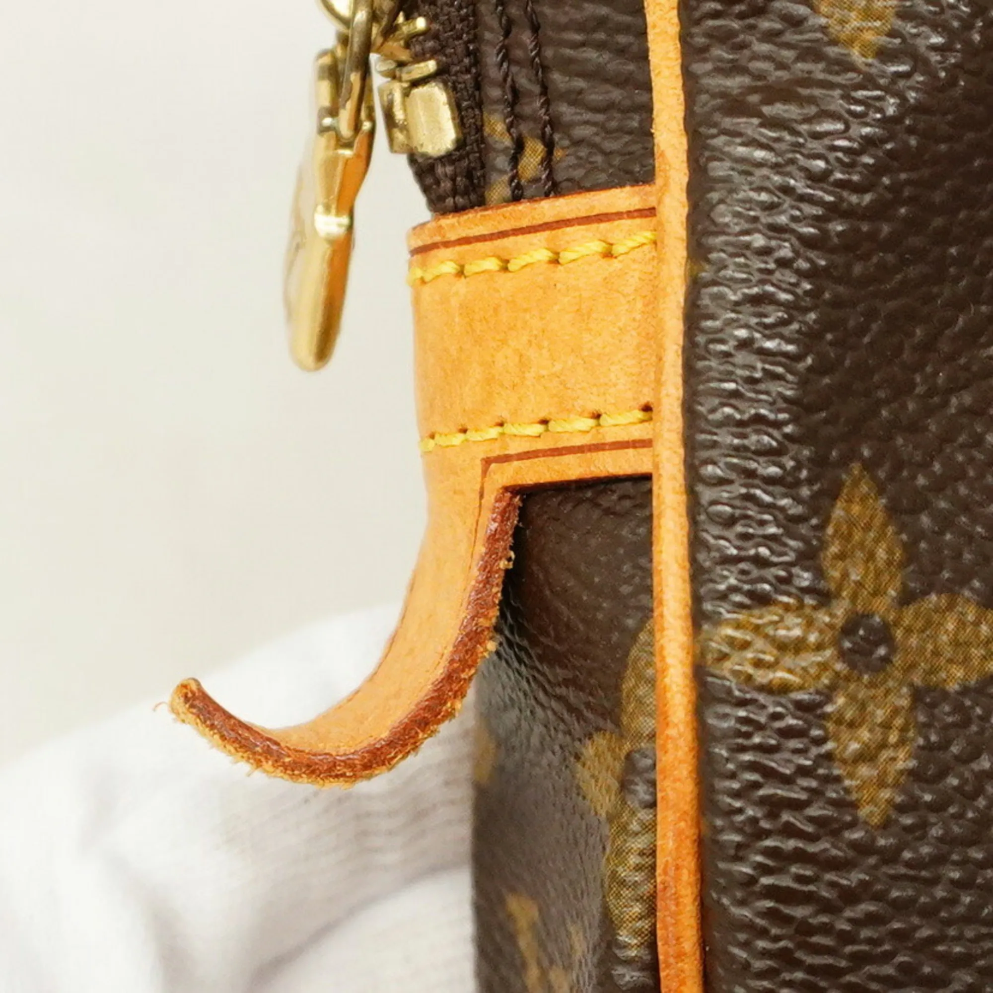 LOUIS VUITTON Brown Monogram Shoulder Bag