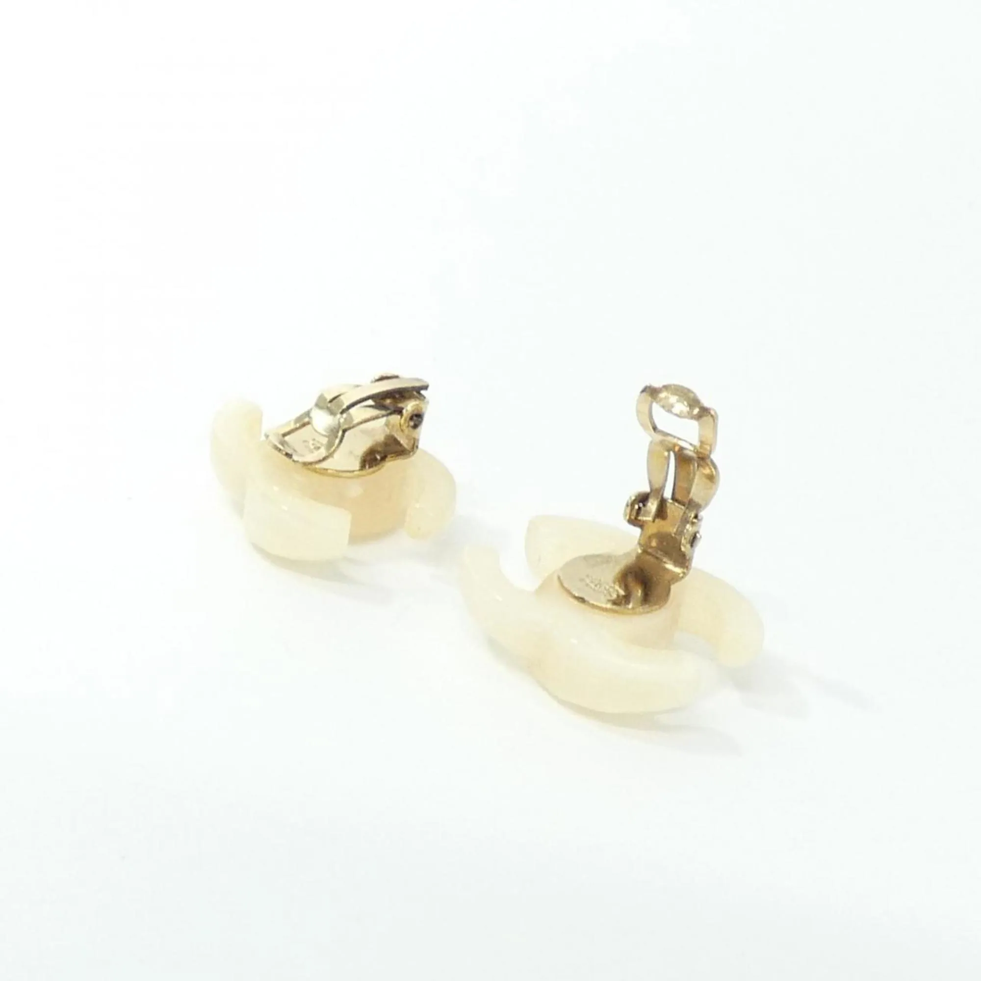 CHANEL White Earrings