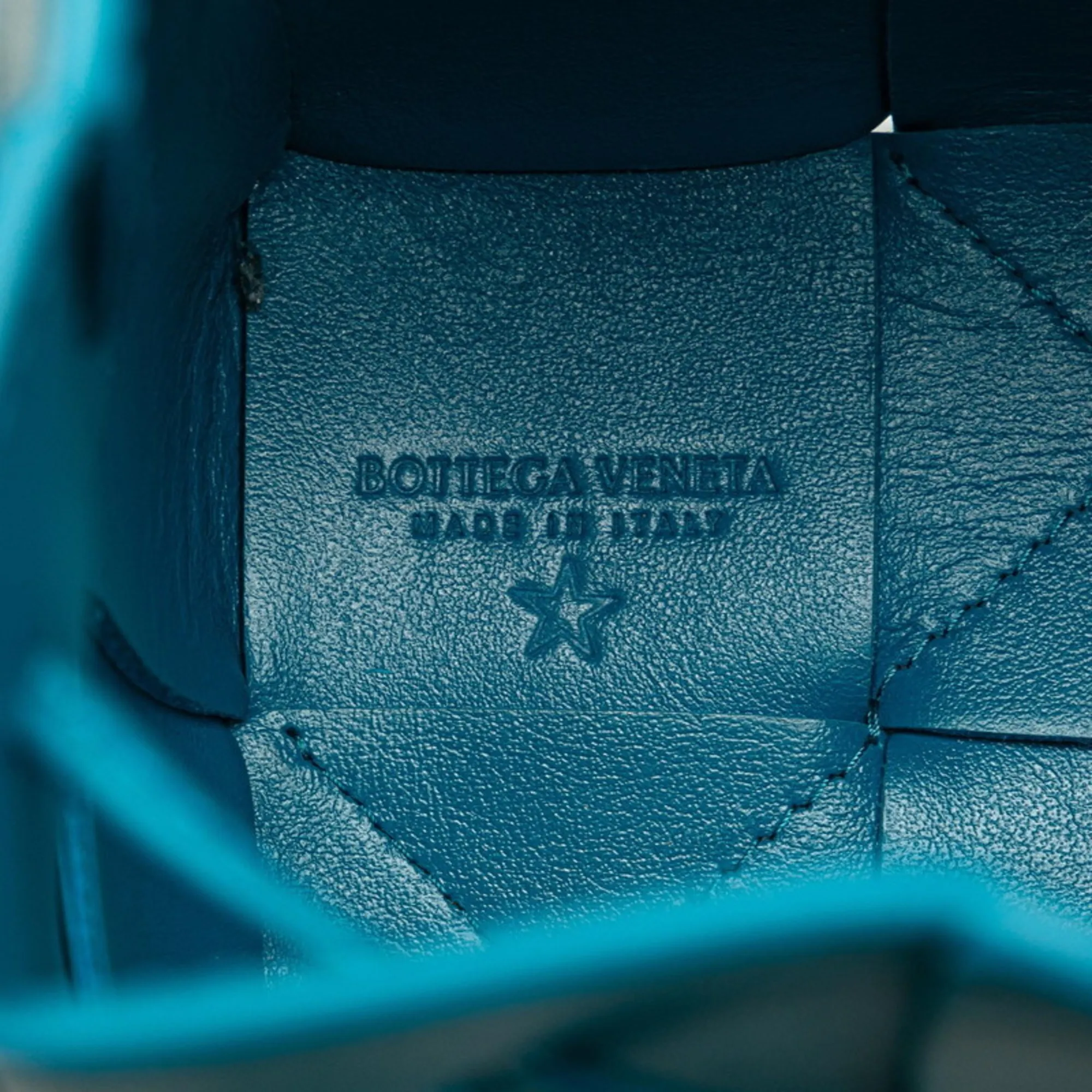 BOTTEGA VENETA Blue Leather Intrecciato Shoulder Bag