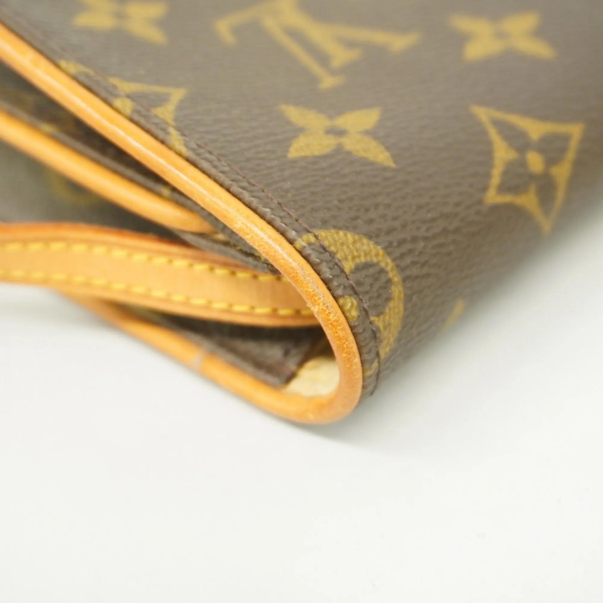 LOUIS VUITTON Brown Monogram Shoulder Bag