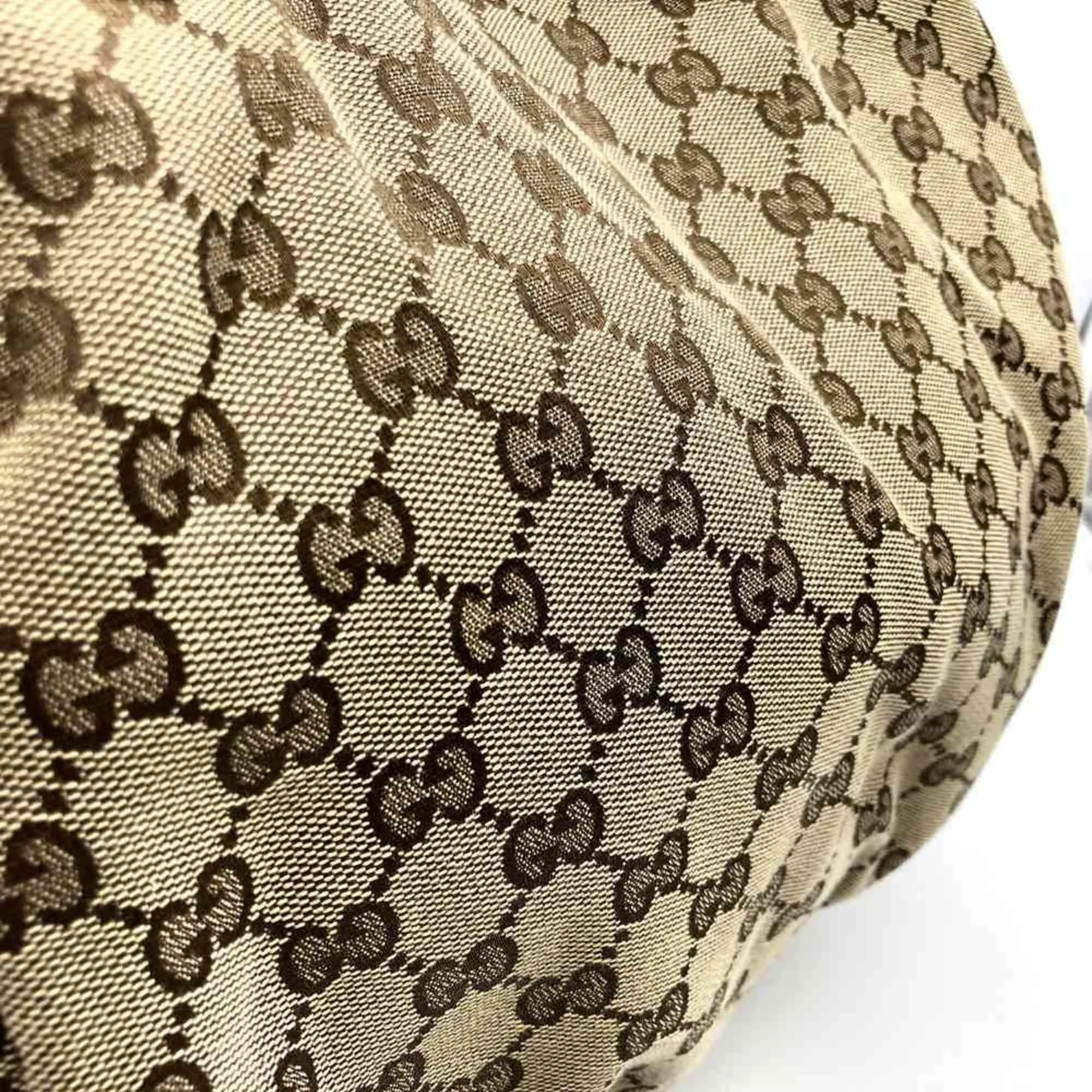 GUCCI Cream Shoulder Bag