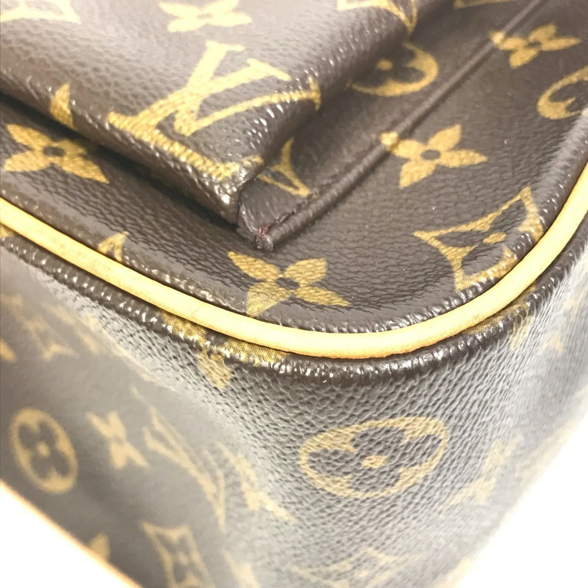 LOUIS VUITTON Brown Monogram Bag