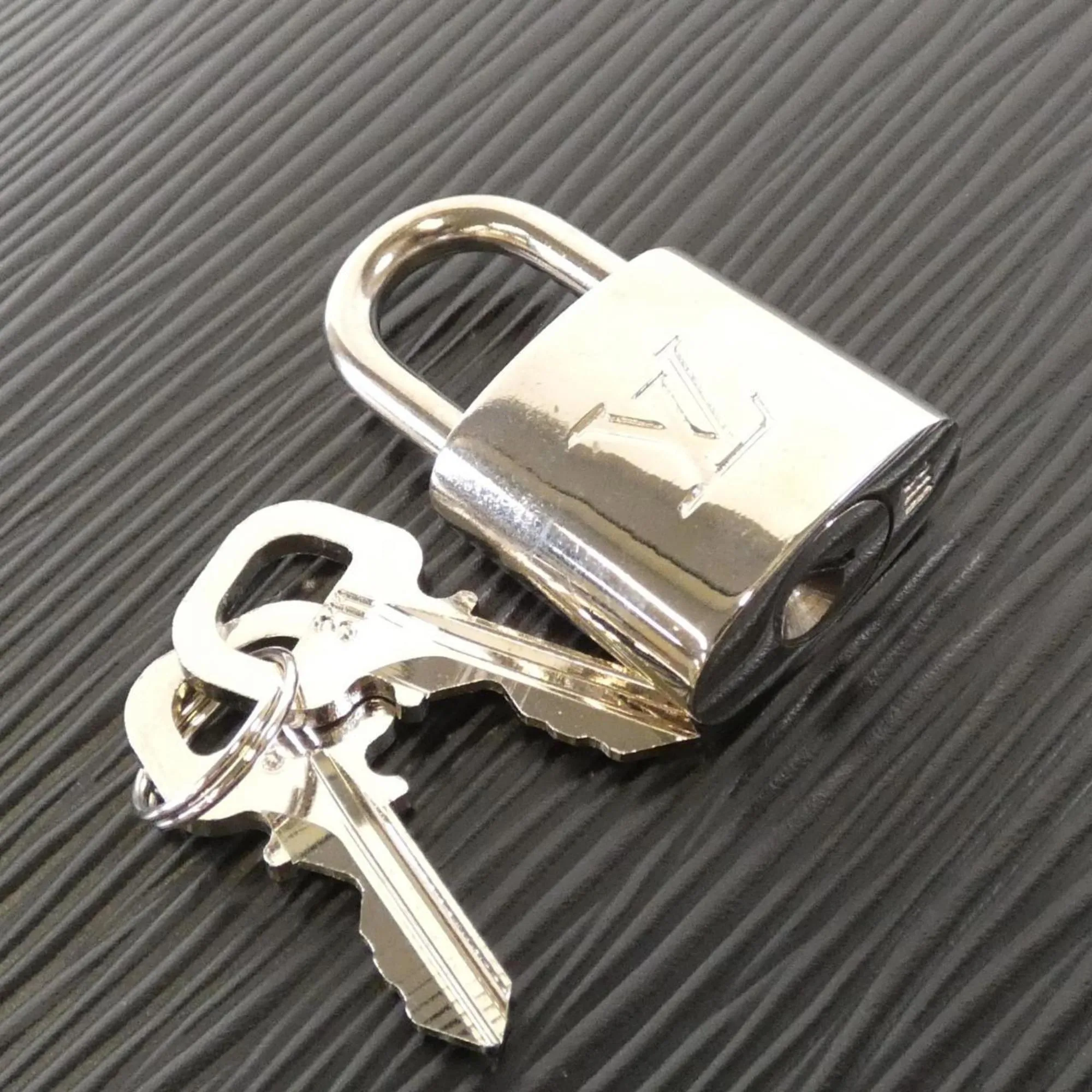 LOUIS VUITTON Black Bag