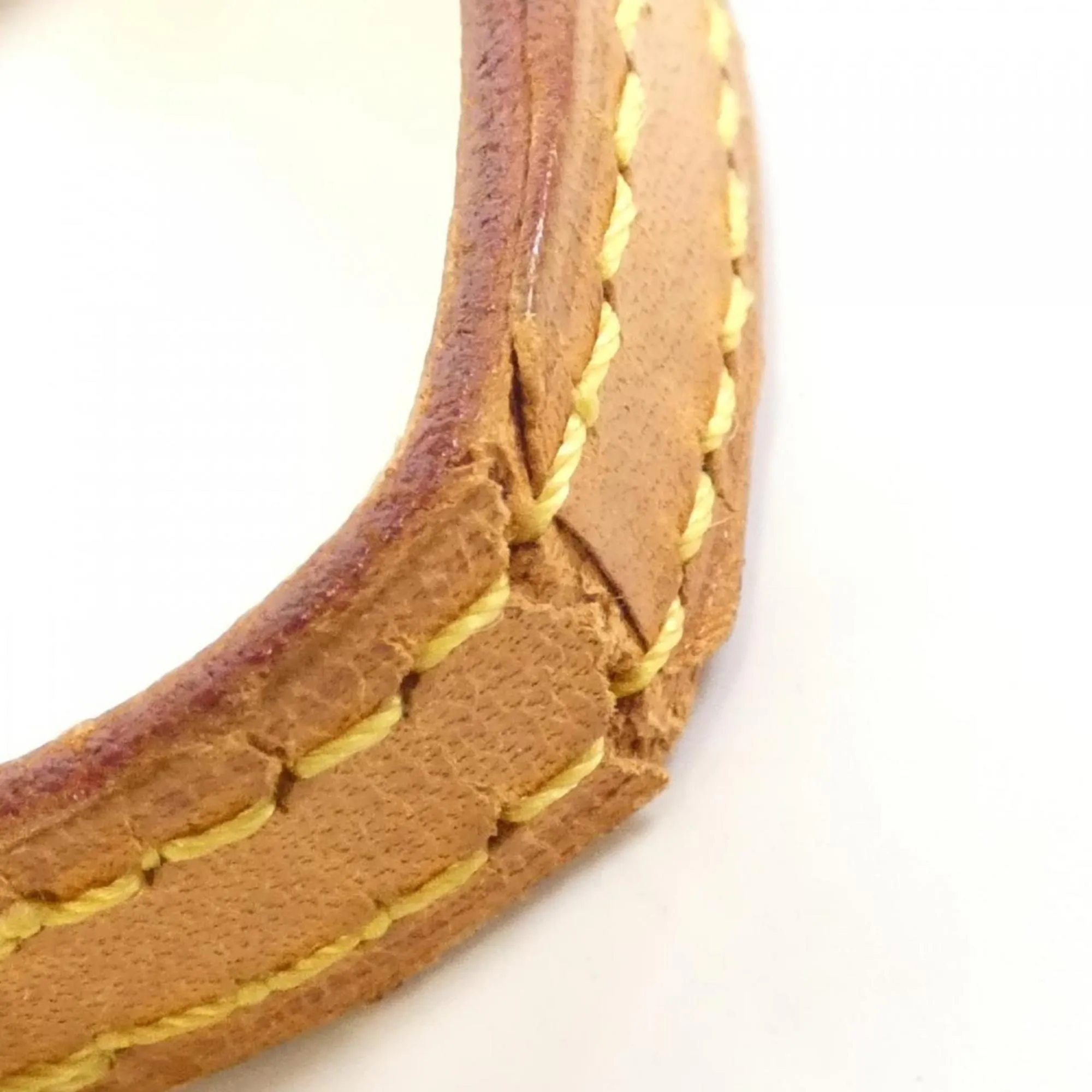 LOUIS VUITTON White Pouch