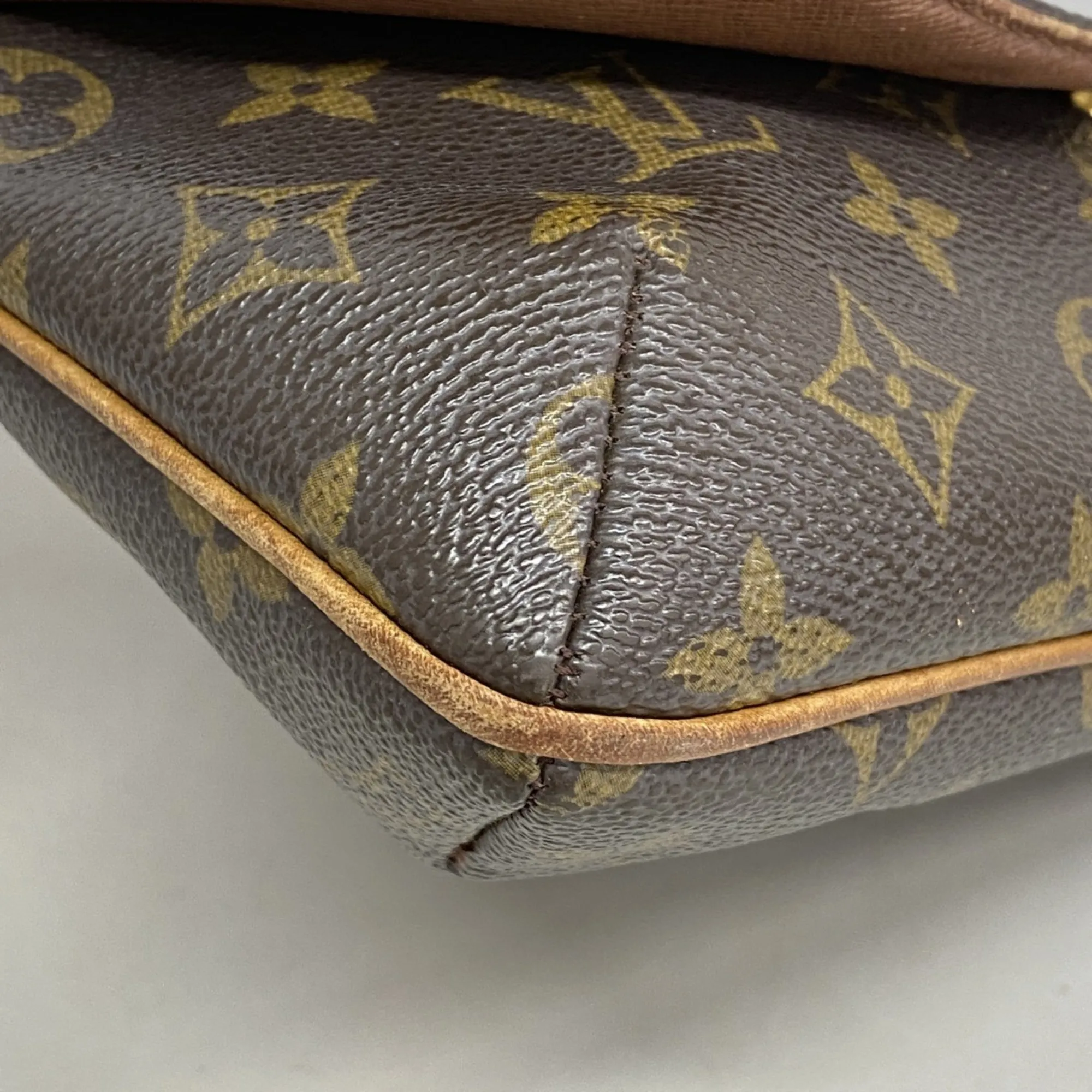LOUIS VUITTON Brown Monogram Shoulder Bag