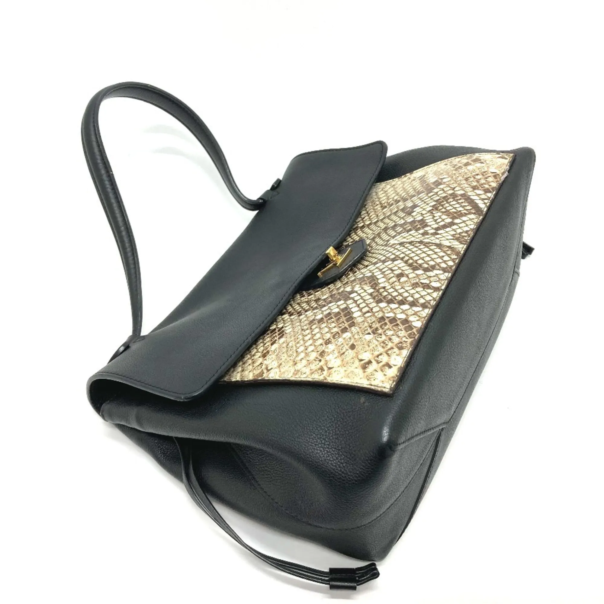 LOUIS VUITTON Black Leather Shoulder Bag