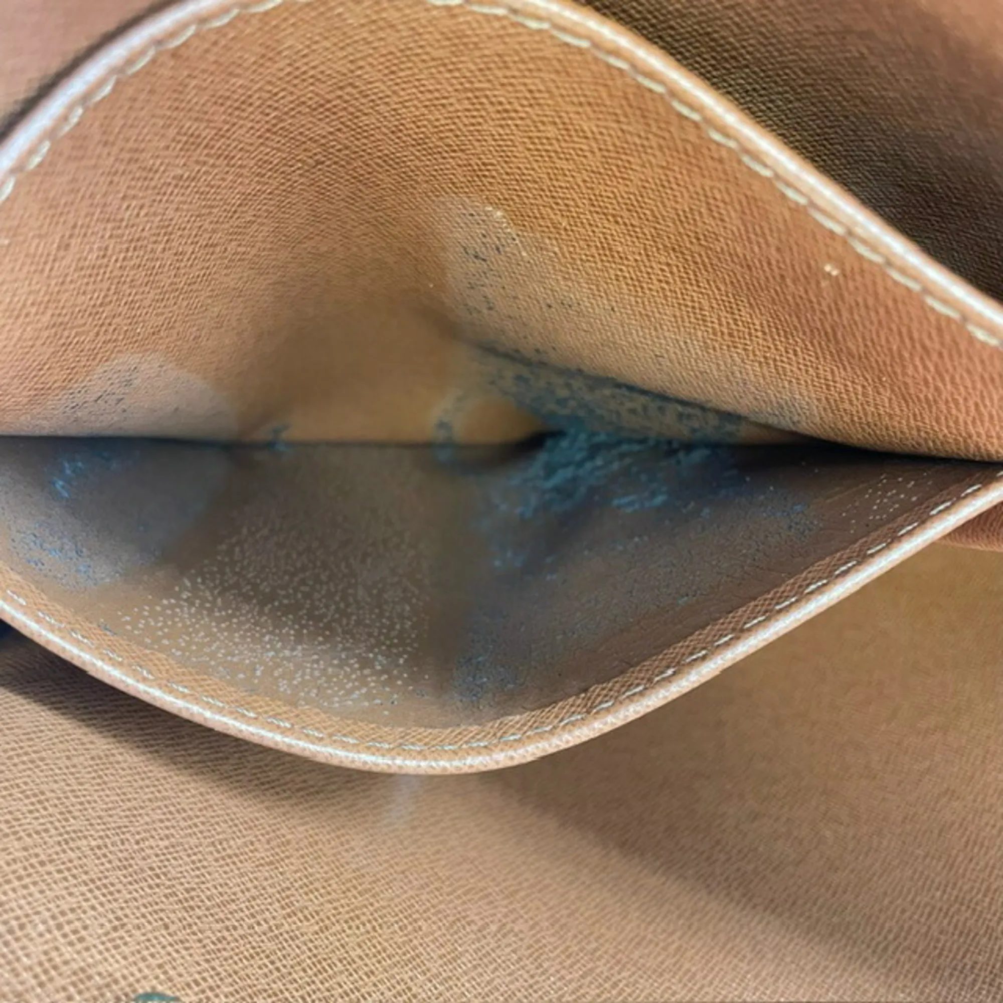 LOUIS VUITTON Brown Monogram Bag