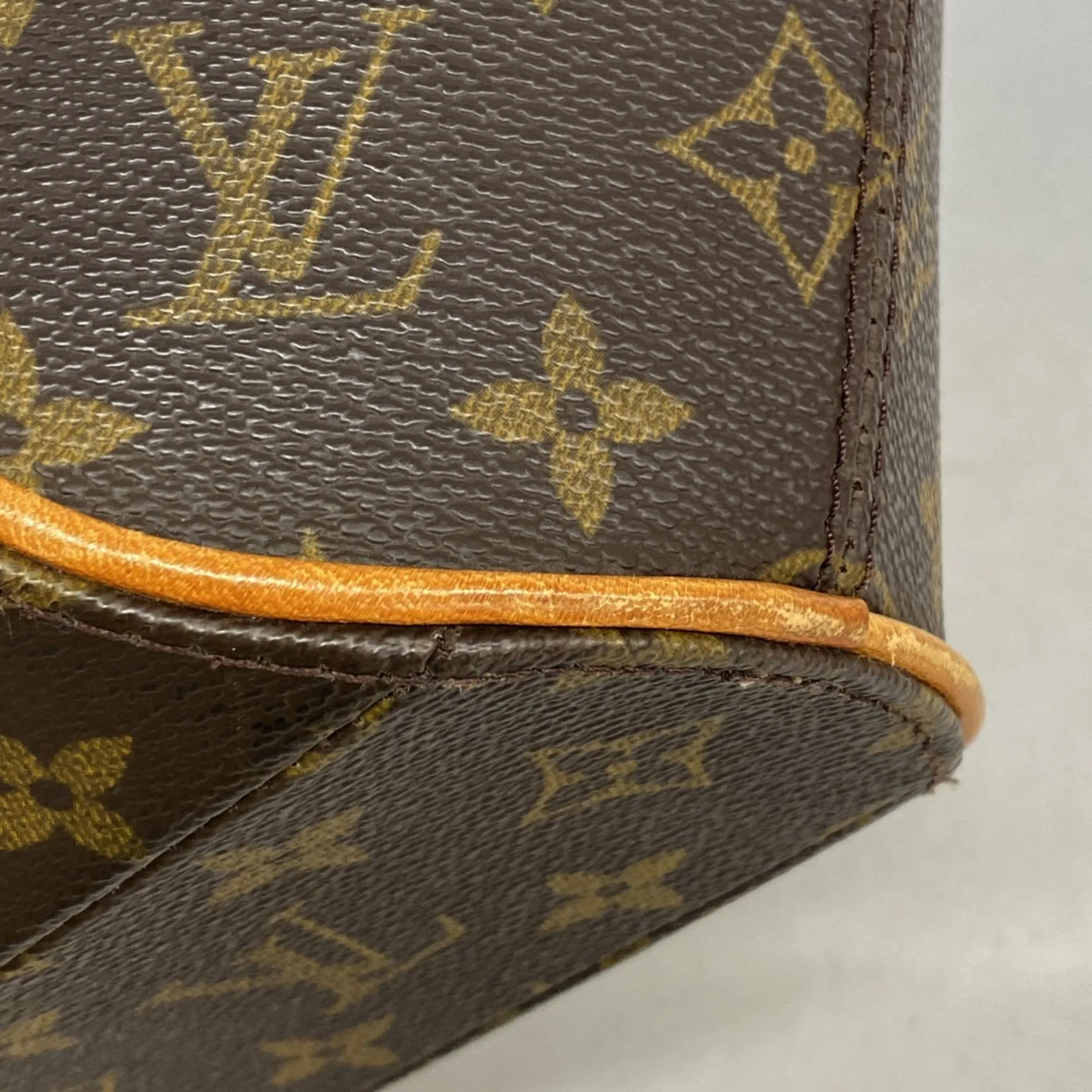 LOUIS VUITTON Brown Monogram Bag