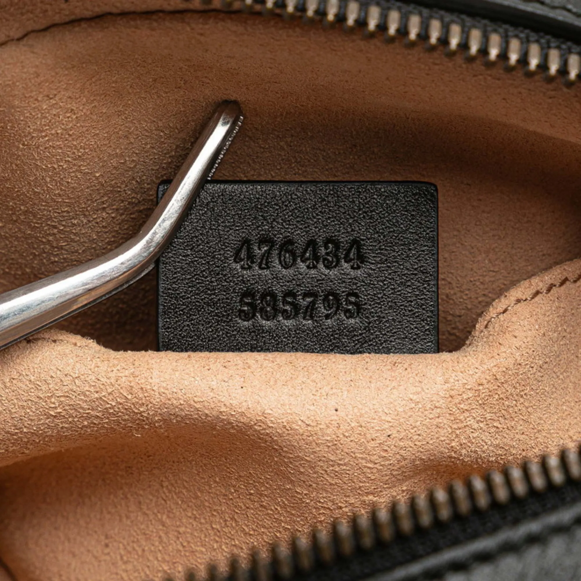 GUCCI Black Leather GG Marmont Hobo Bag