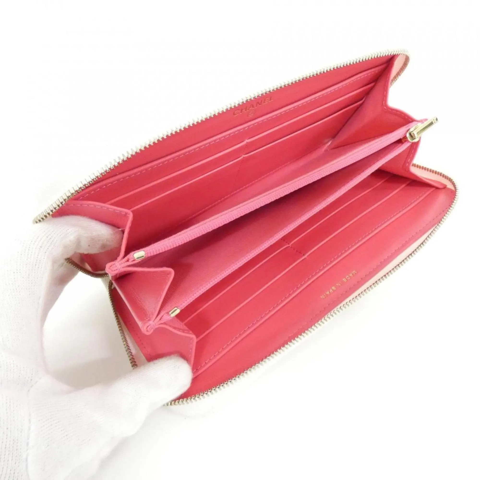 CHANEL Pink Wallet
