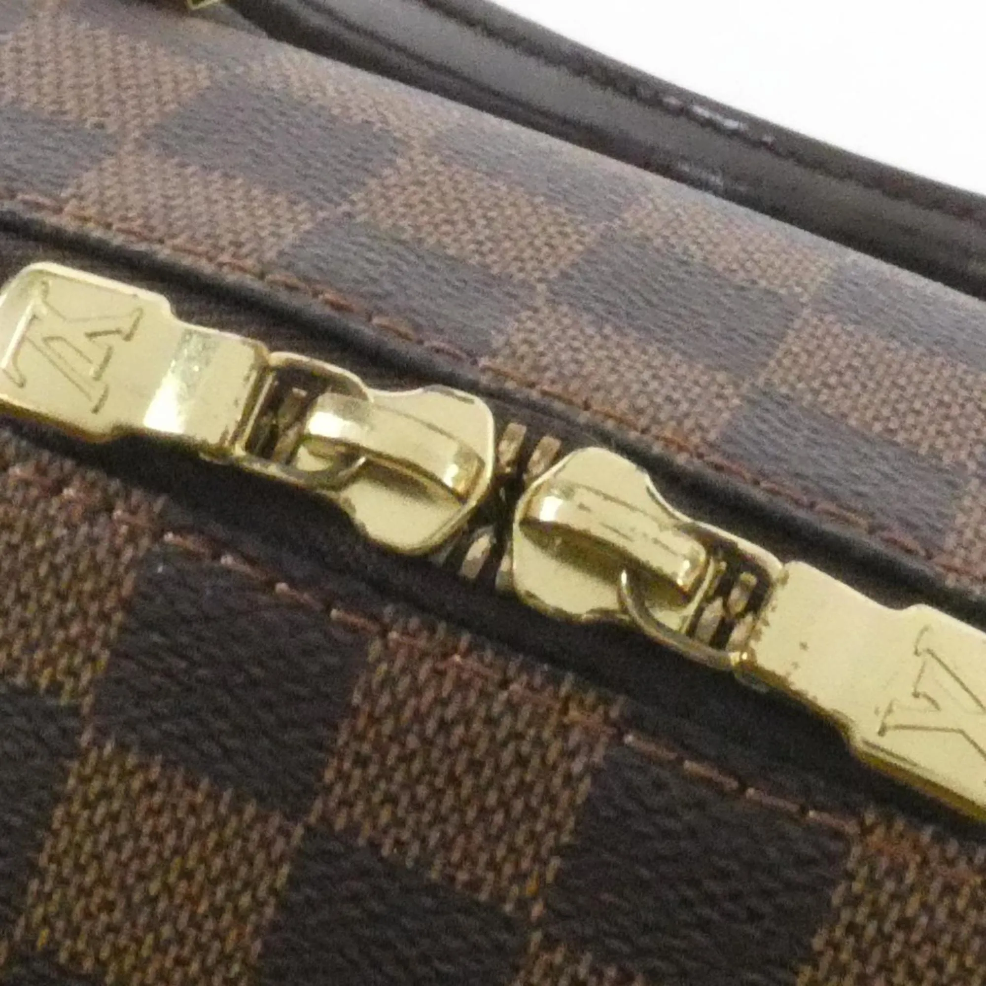 LOUIS VUITTON Brown Damier Bag
