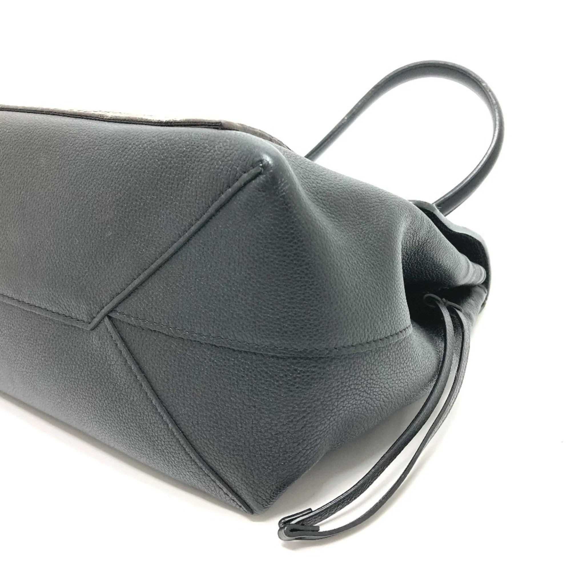 LOUIS VUITTON Black Leather Shoulder Bag