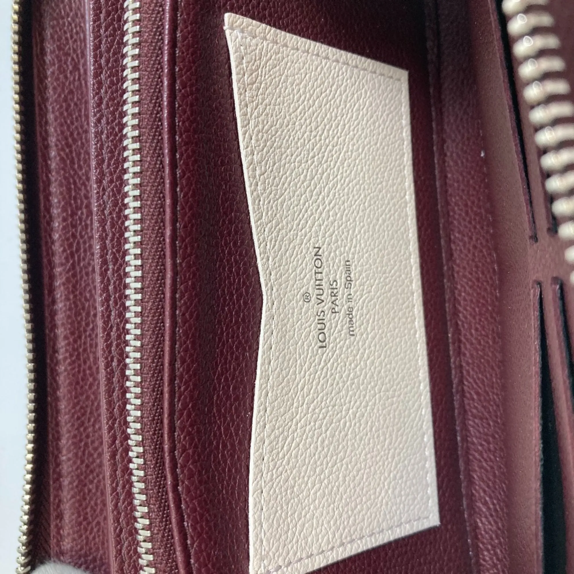 LOUIS VUITTON Cream Leather Wallet