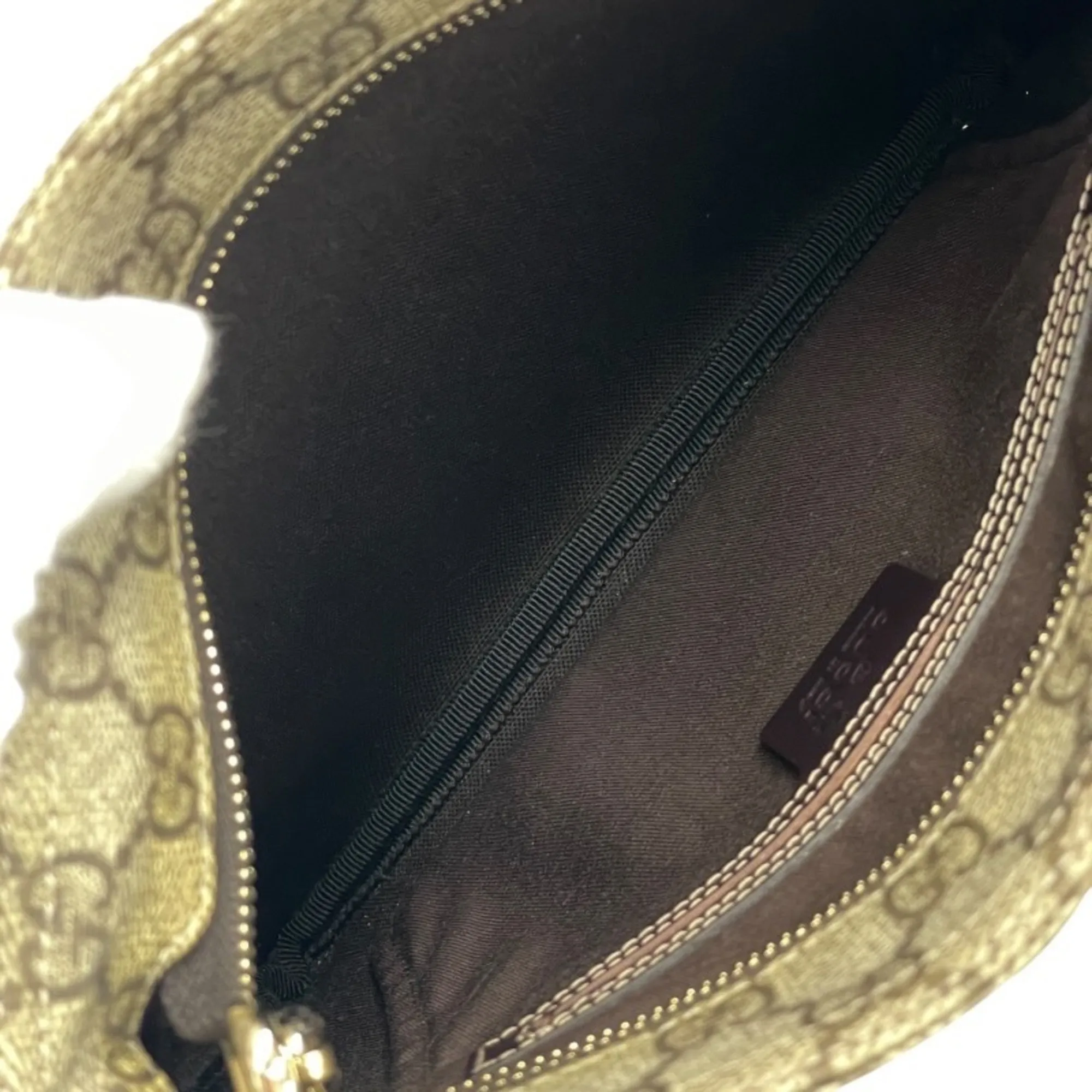 GUCCI Cream Shoulder Bag