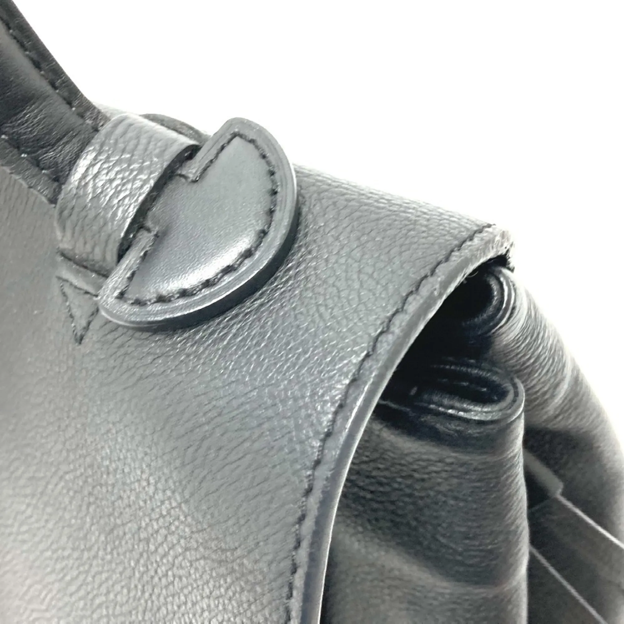 LOUIS VUITTON Black Leather Shoulder Bag