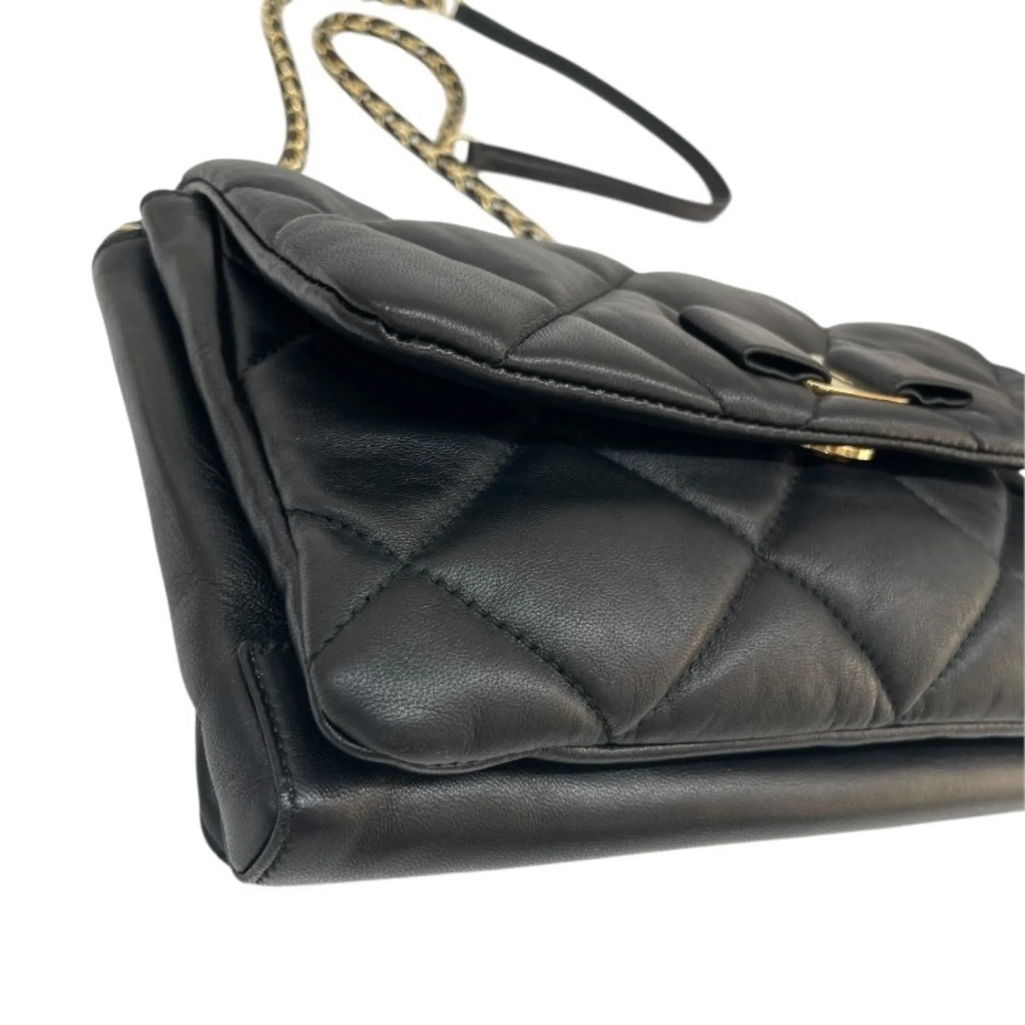 SALVATORE FERRAGAMO Black Leather Shoulder Bag