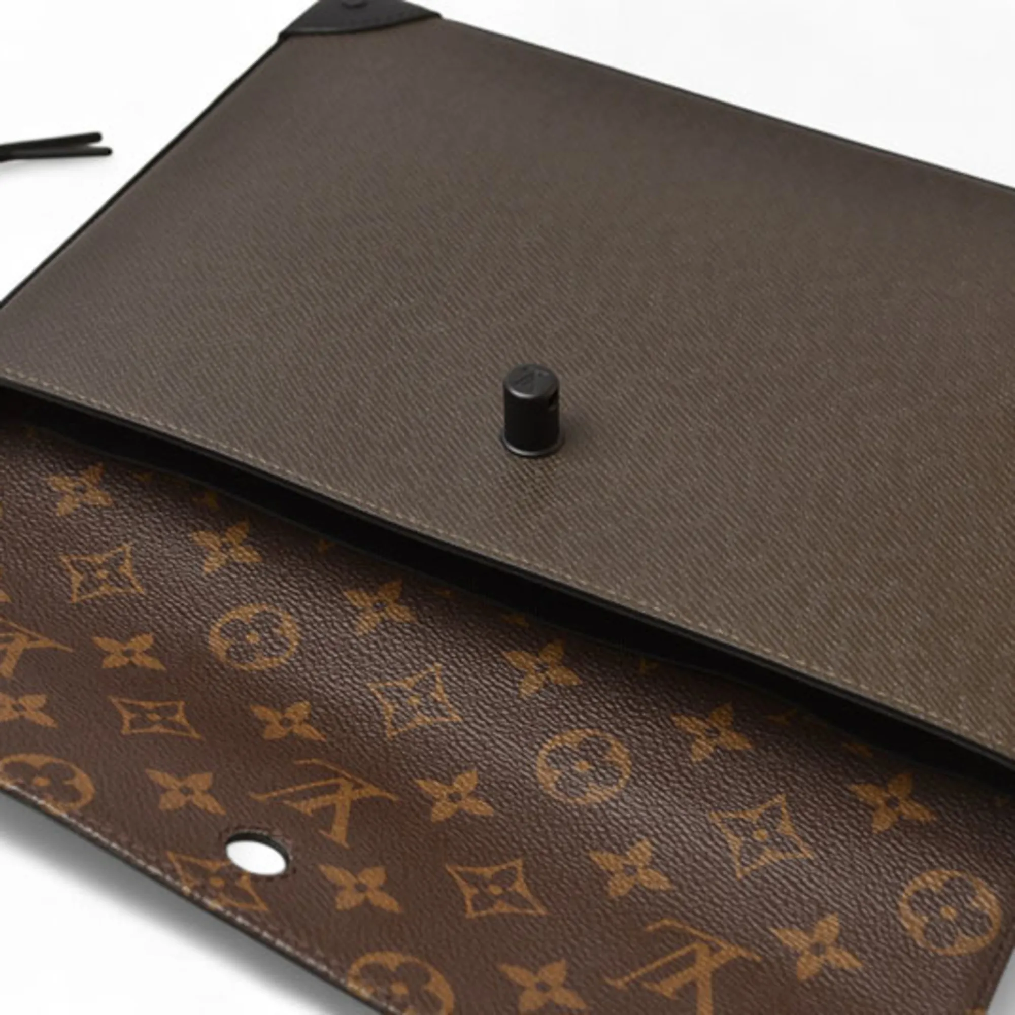 LOUIS VUITTON Brown Monogram Clutch Bag