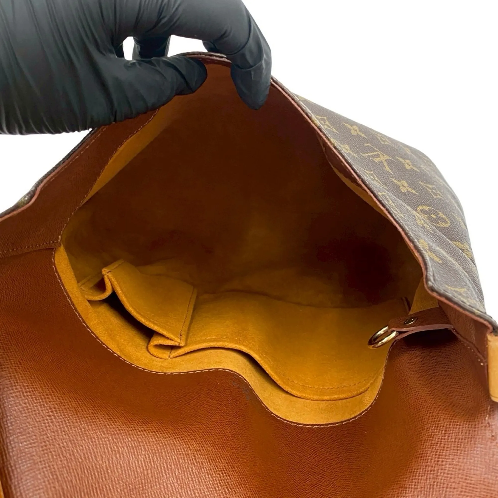 LOUIS VUITTON Brown Leather Shoulder Bag