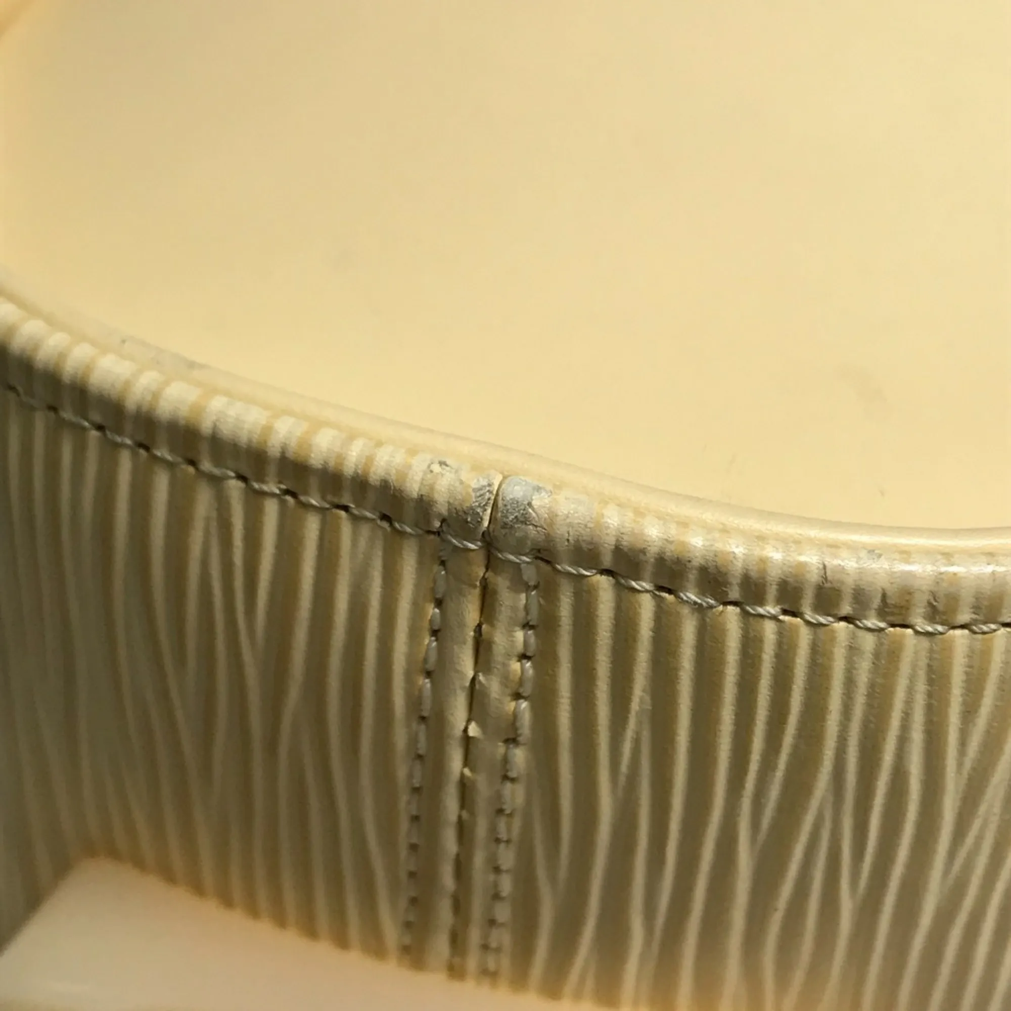 LOUIS VUITTON Yellow Leather Shoulder Bag