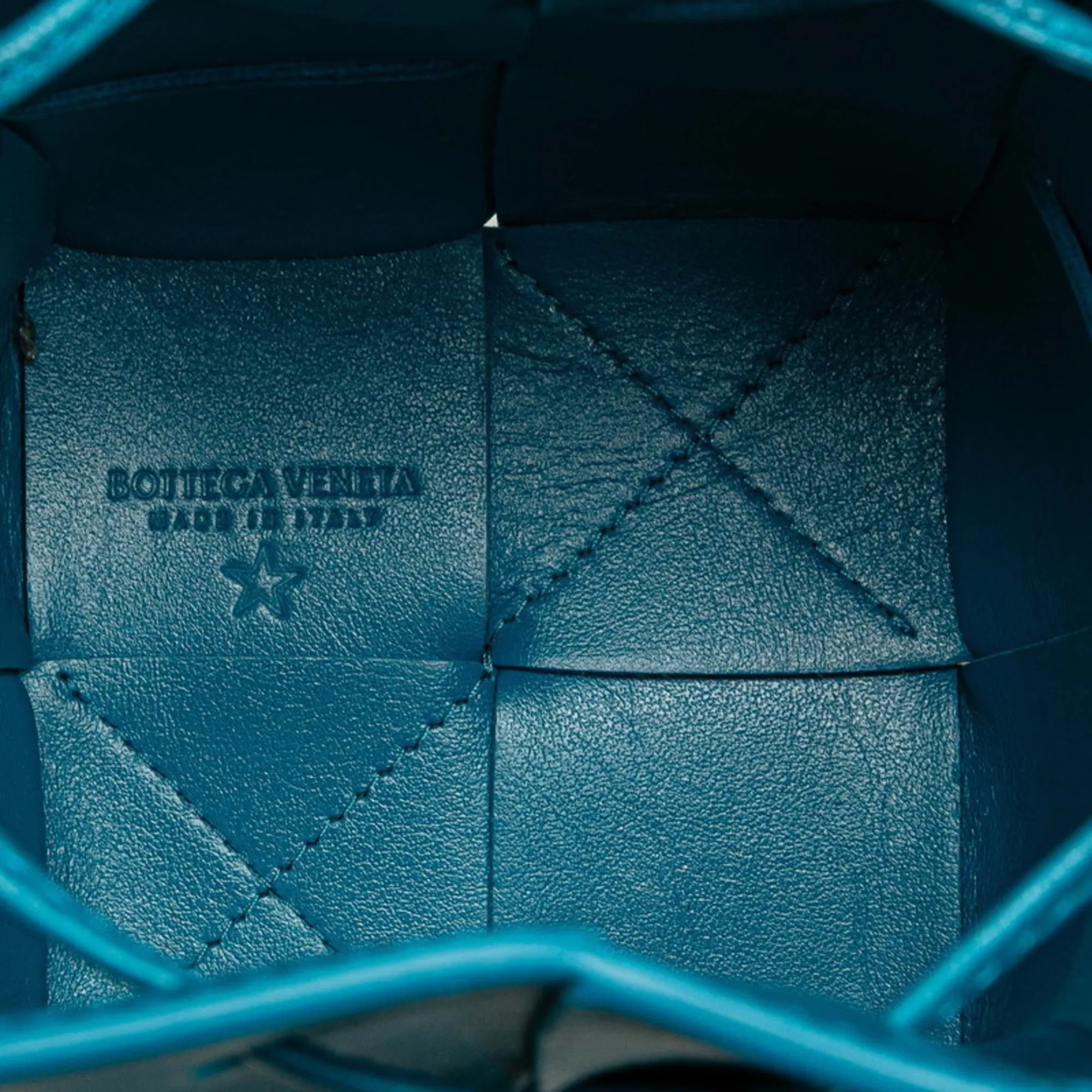 BOTTEGA VENETA Blue Leather Intrecciato Shoulder Bag