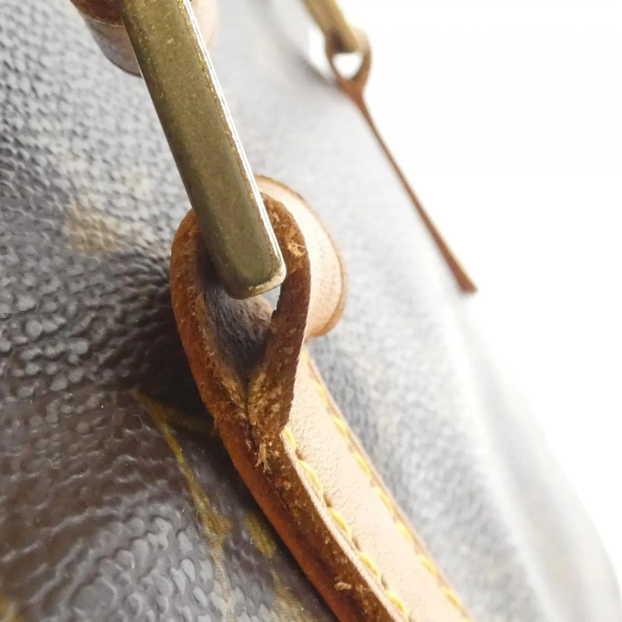 LOUIS VUITTON Brown Monogram Bag