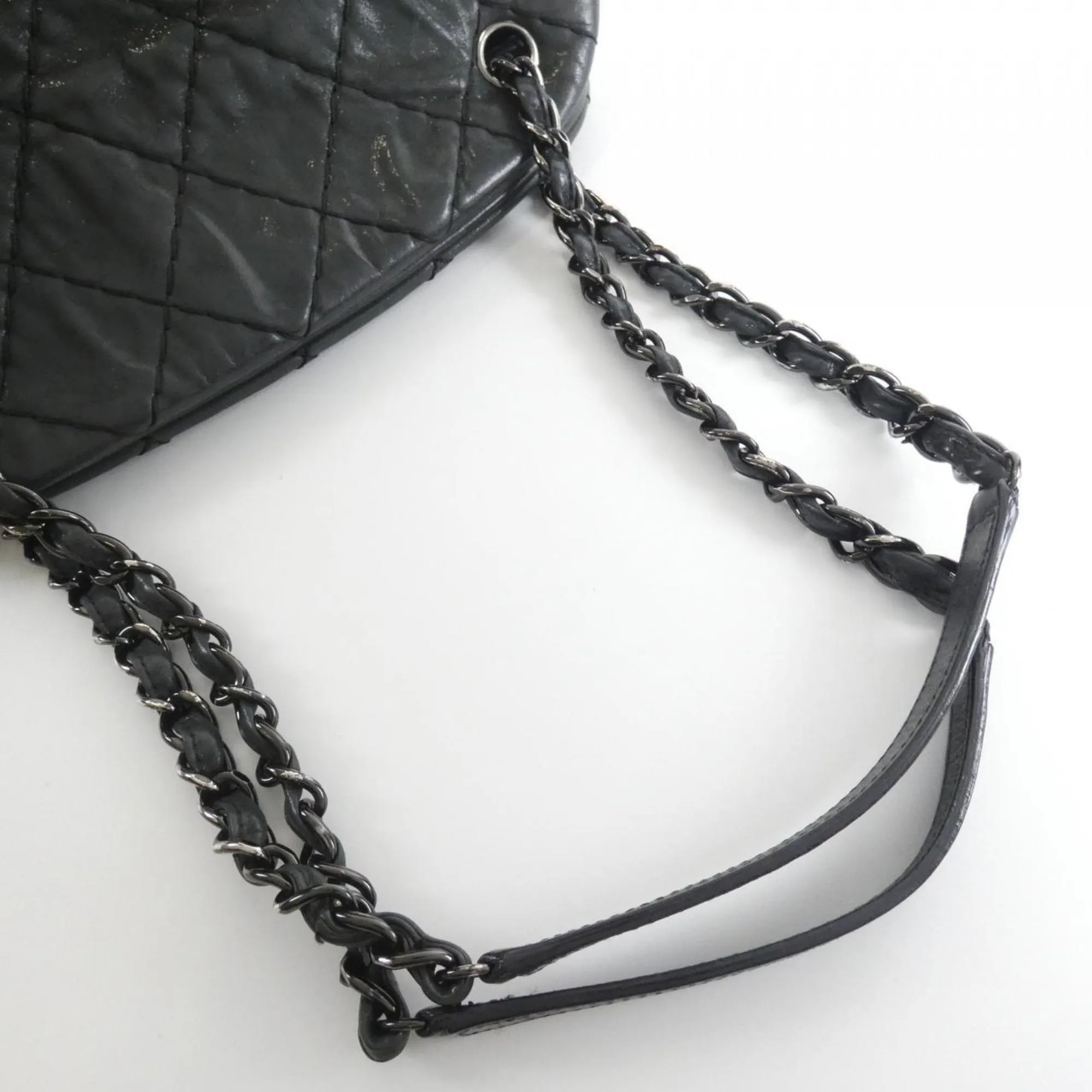 CHANEL Black Shoulder Bag