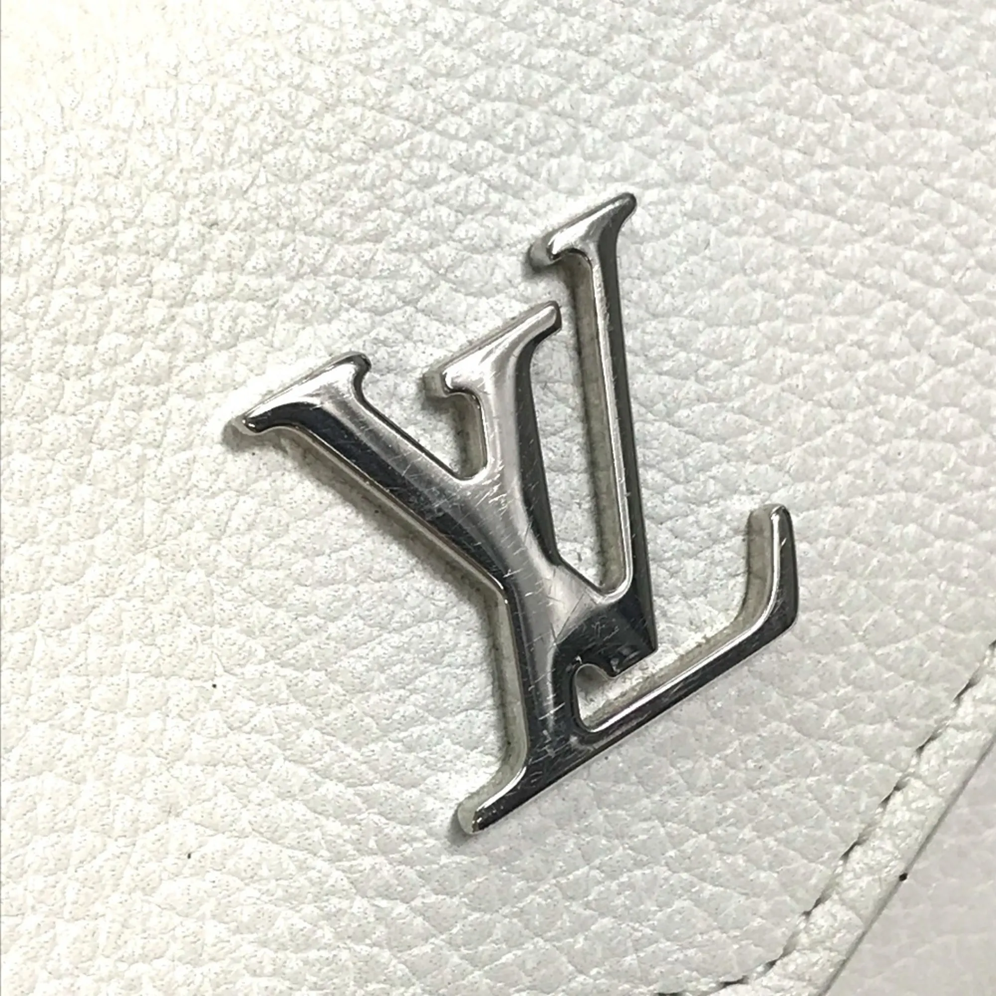 LOUIS VUITTON White Leather Wallet