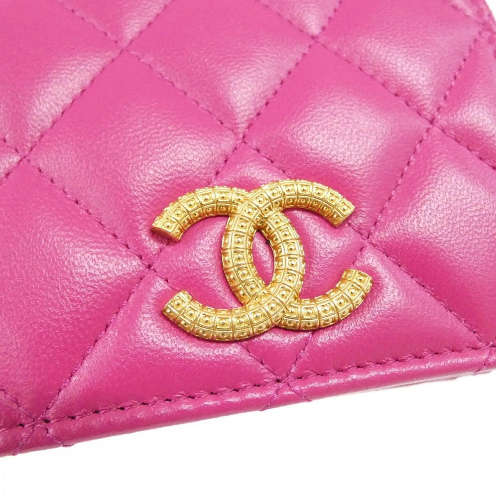 CHANEL Pink Wallet