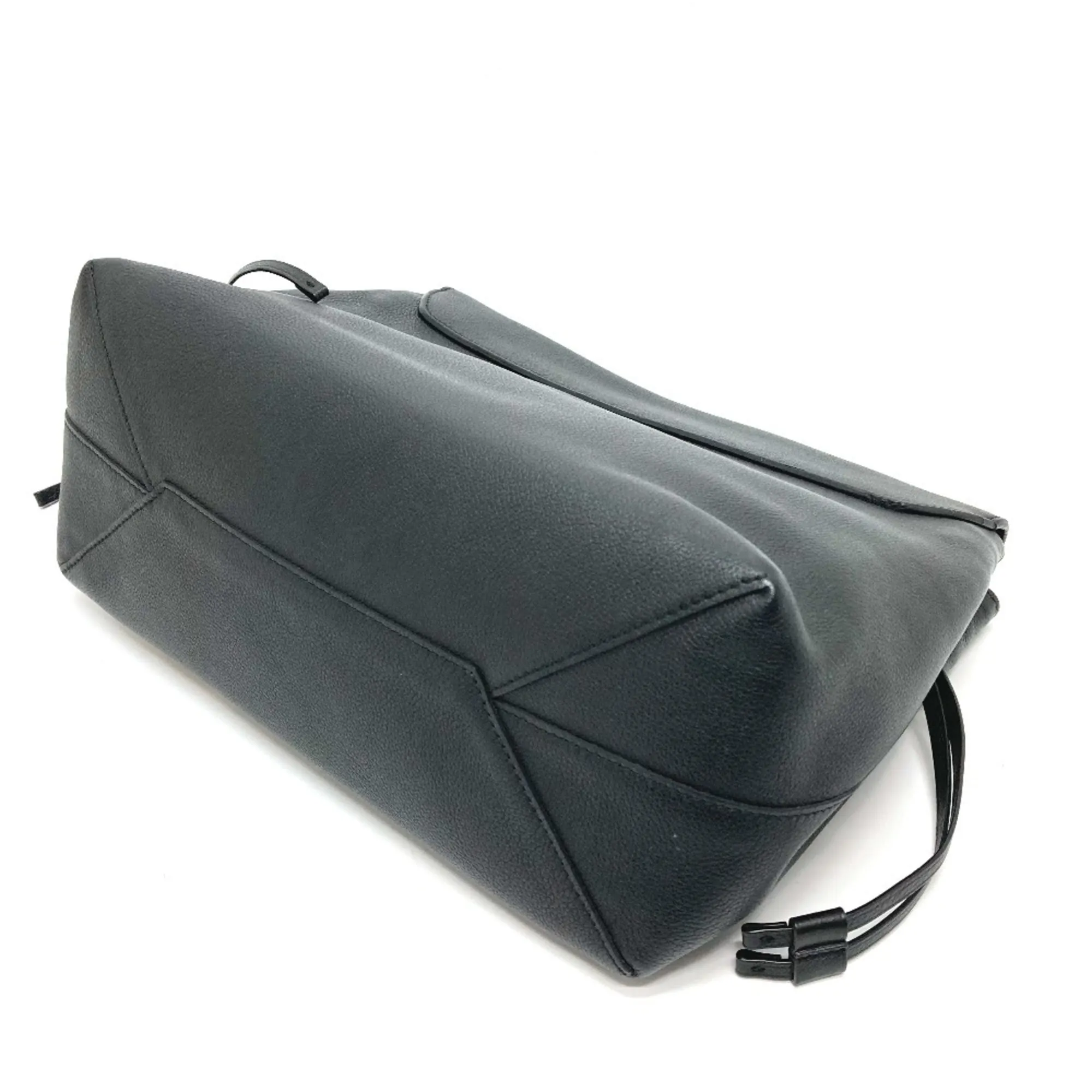 LOUIS VUITTON Black Leather Shoulder Bag