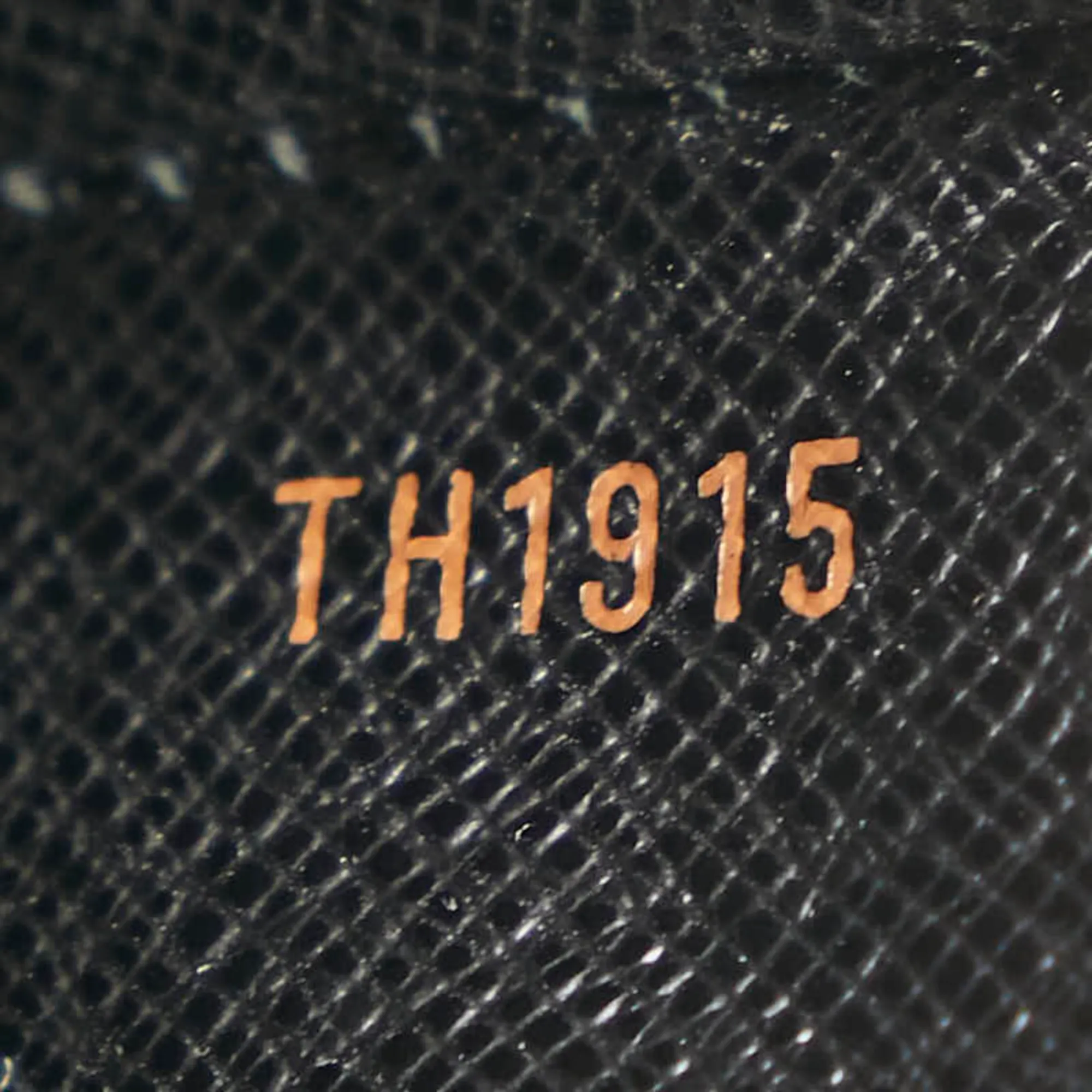 LOUIS VUITTON Black Leather Shoulder Bag